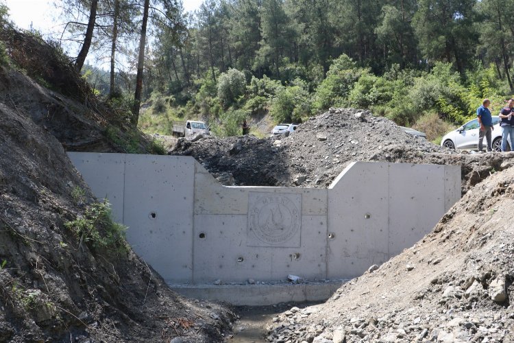 MASKİ'den Bozköy Deresi'nde tersip bendi imalatı