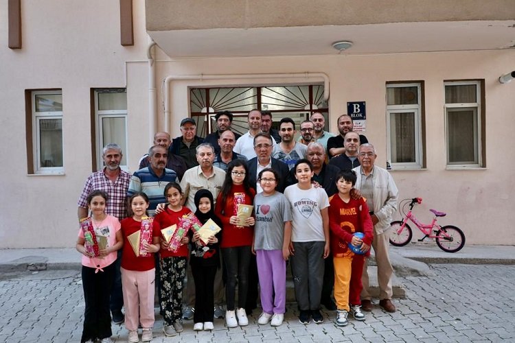 Mehmet Savran'dan 15 Temmuz mahallesine ziyaret