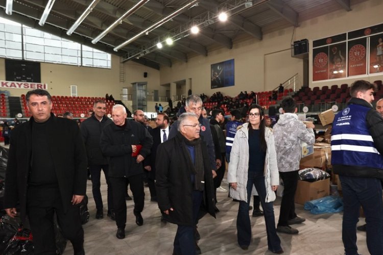 Memduh Büyükkılıç'tan Deprem Lojistik Merkezi’ne ziyaret