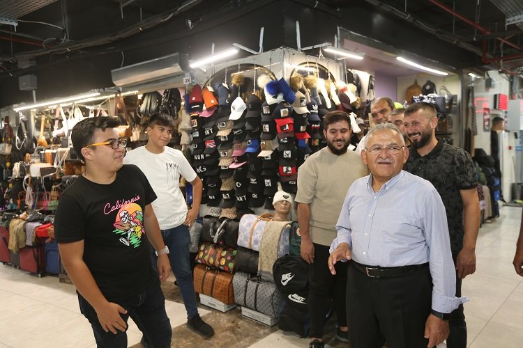 Memduh Büyükkılıç'tan Yeraltı Çarşısı'na inceleme
