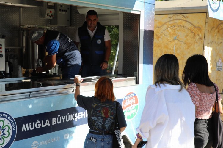 Muğla'da öğrencilere çorba dağıtımına başladı