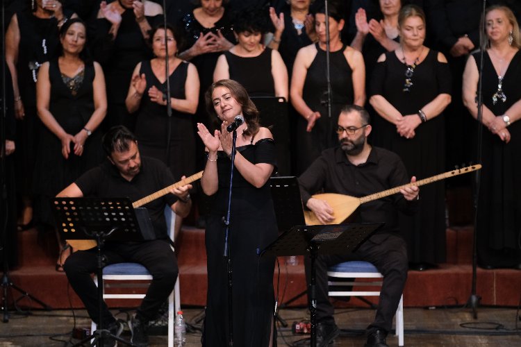 Narlıdere'den Aşık Veysel türküleri yankılandı