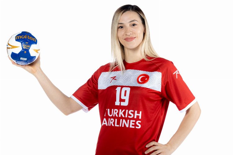 Neslihan Çalışkan Karadağ'a transfer oldu