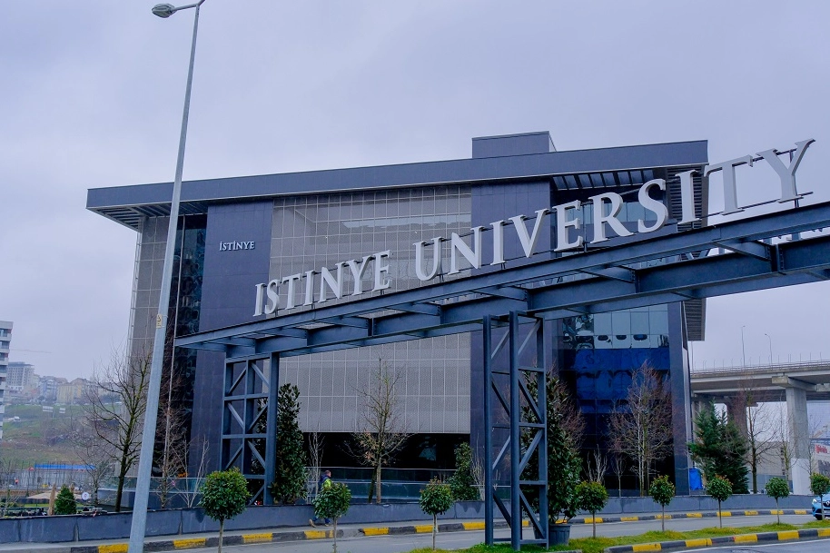 "Üniversite kampüs binasını 6 ayda inşa ederek rekor kırdık"