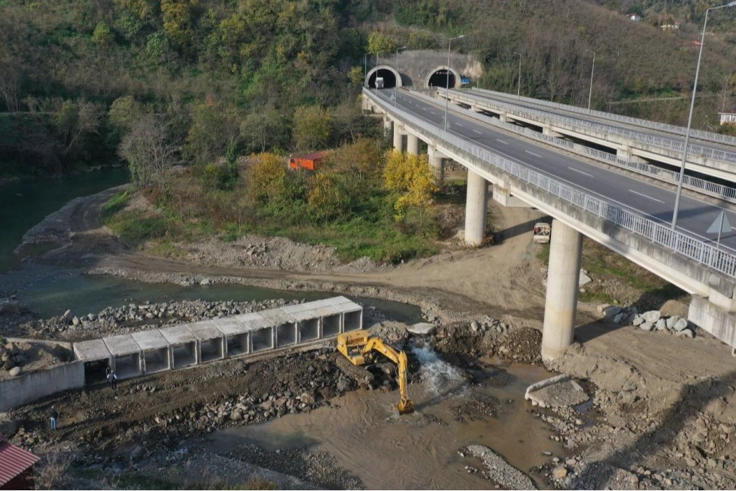 Ordu'da Akçaova Irmağı’na sel önlemi
