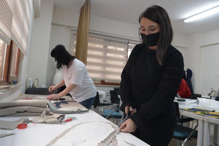 OSMEK'li kadınlar sektöre tasarımcılar kazandırıyor