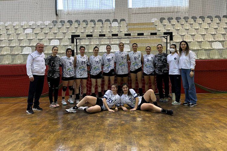 Poyrazın Kızları İzmir'de esti