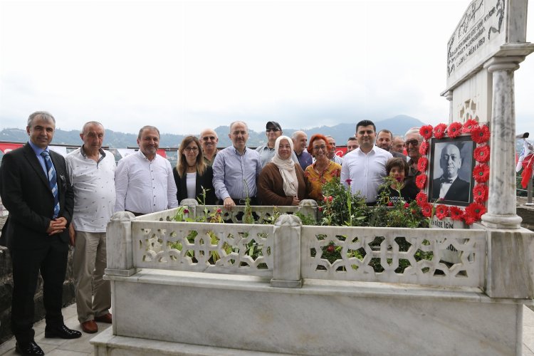Rize Belediye eski Başkanı Orhan kabri başında anıldı