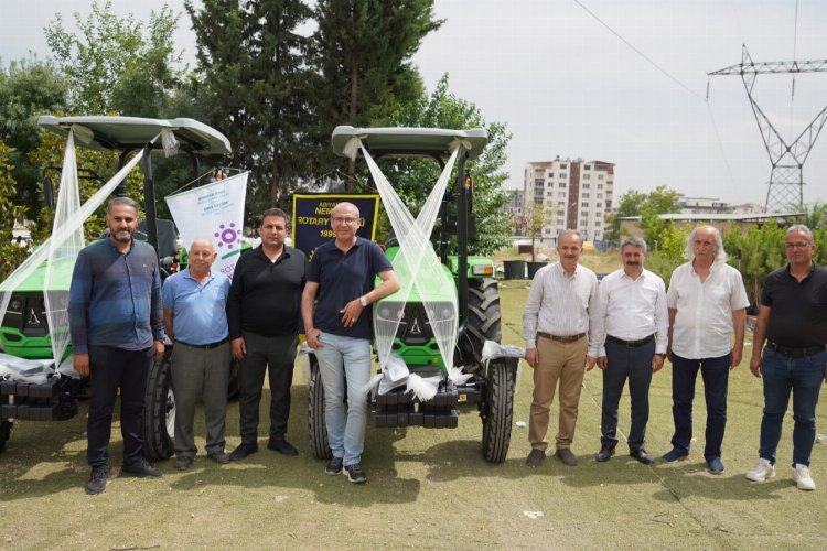 Rotary Gölbaşı ve Adıyaman Belediyesi'ne traktör aldı