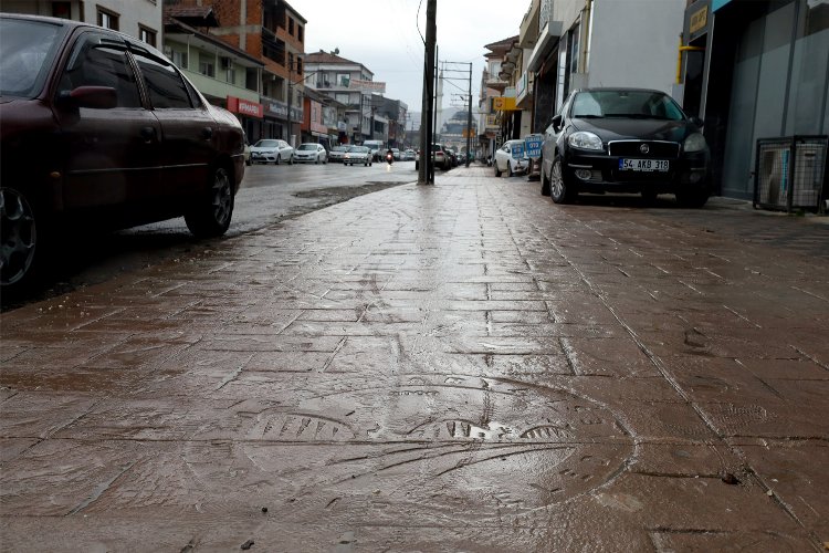 Sakarya Akyazı'da Ada Caddesi'ne yeni çehre