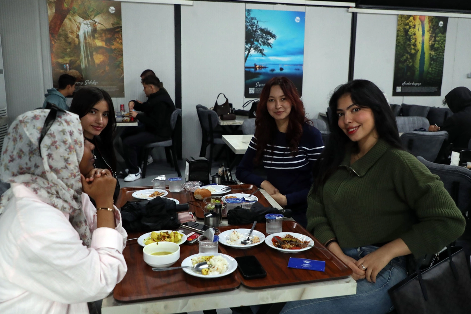 Sakarya'da 'Kampüs Mutfak' gençlerin vazgeçilmezi