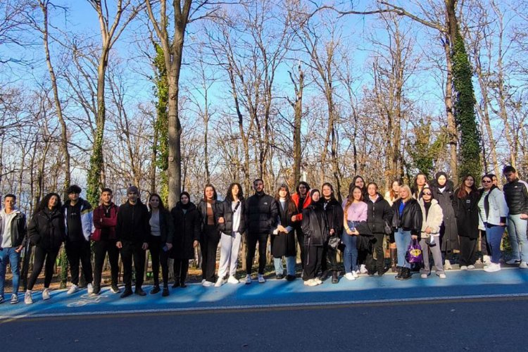 Sakarya'nın gezi programına SUBÜ öğrencileri konuk oldu