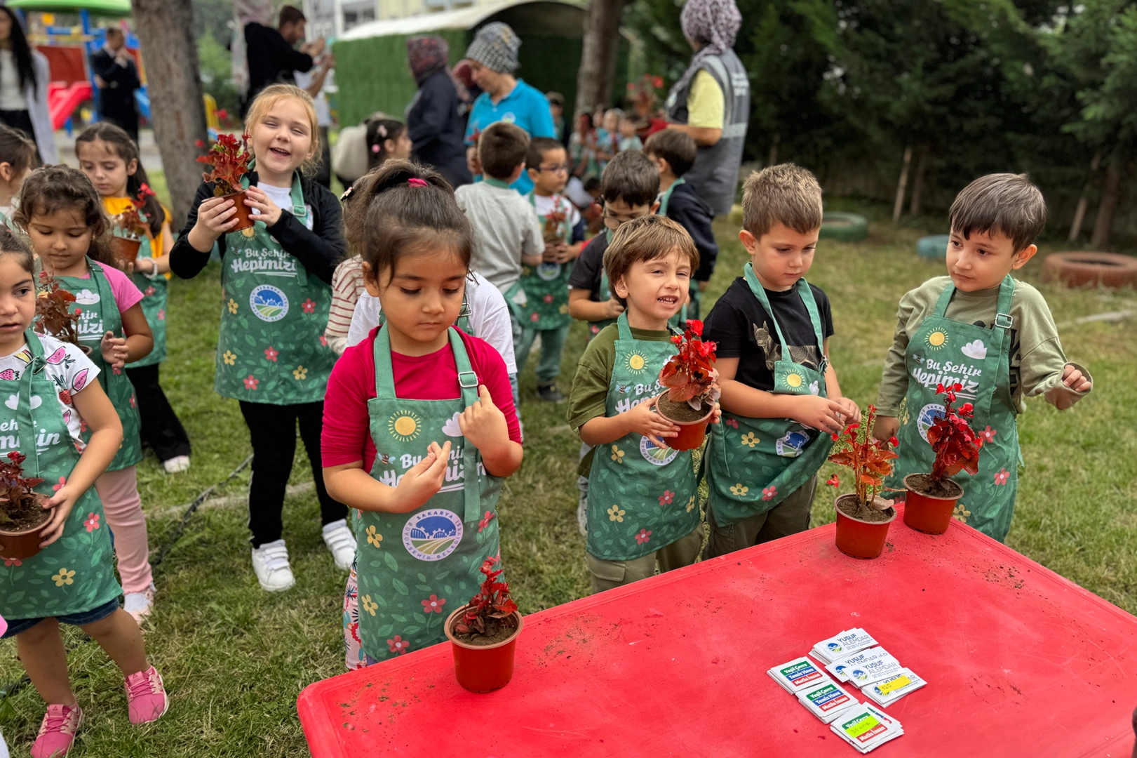Sakaryalı minik bahçıvanlar geleceği şekillendirdi