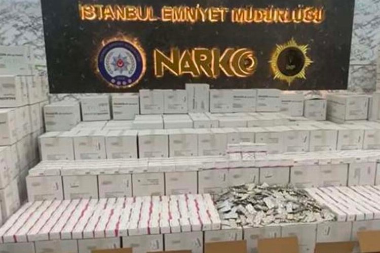İstanbul'da uyuşturucu operasyonu: Matbaadan binlerce hap çıktı!