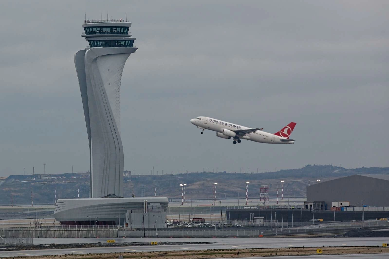Üç pisti başlatan Avrupa'da ilk olacak