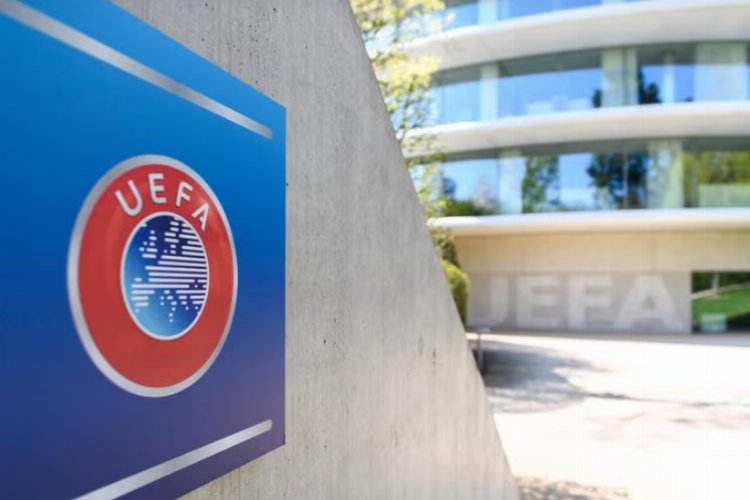 UEFA'dan üç kulübe ceza!