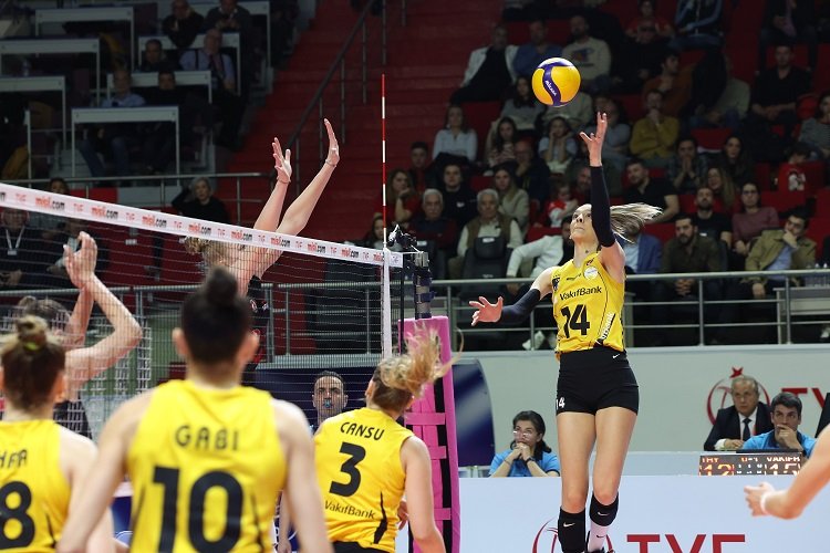 VakıfBank THY deplasmanında kazandı