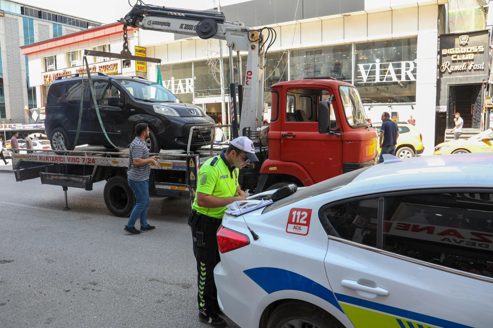 Van'da uygunsuz parka ceza yağdı