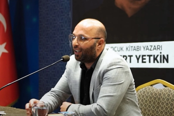 Yazar Yetkin Albert'ten ebeveynleri uyardı