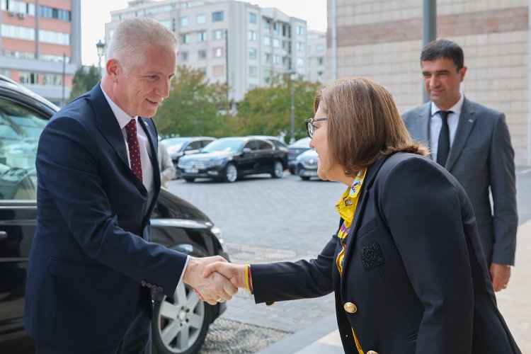 Yeni İstanbul Valisi Gaziantep'te veda turlarında