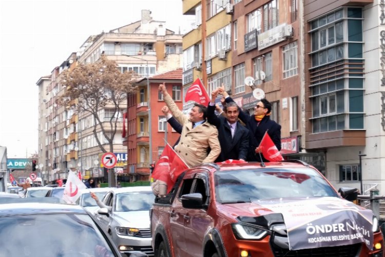 Yeniden Refah Partisi'nden gövde gösterisi