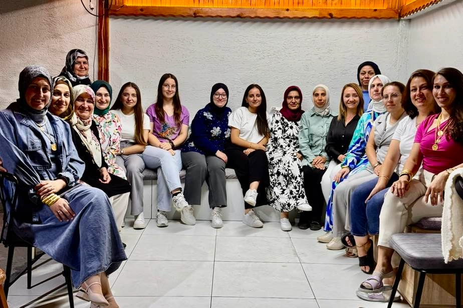 Zekiye Tekin vatandaşların sorunlarını dinledi