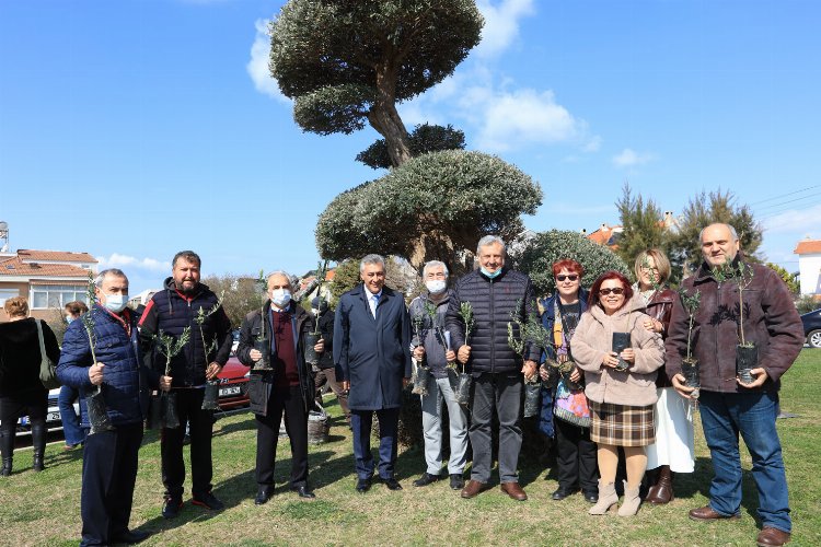 İzmir Güzelbahçe’de 'Zeytinime Dokunma' eylemi